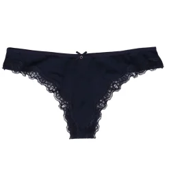 Ann  - String med blondekant